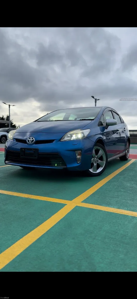 Toyota Prius 1.8 Hybrid - VERY LOW MILEAGE - Image 1