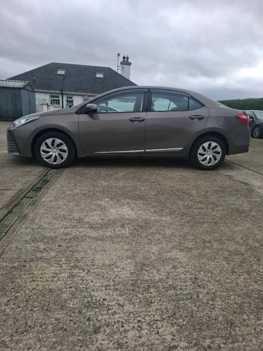 TOYOTA COROLLA 1.3 PETROL 2017 - Image 3