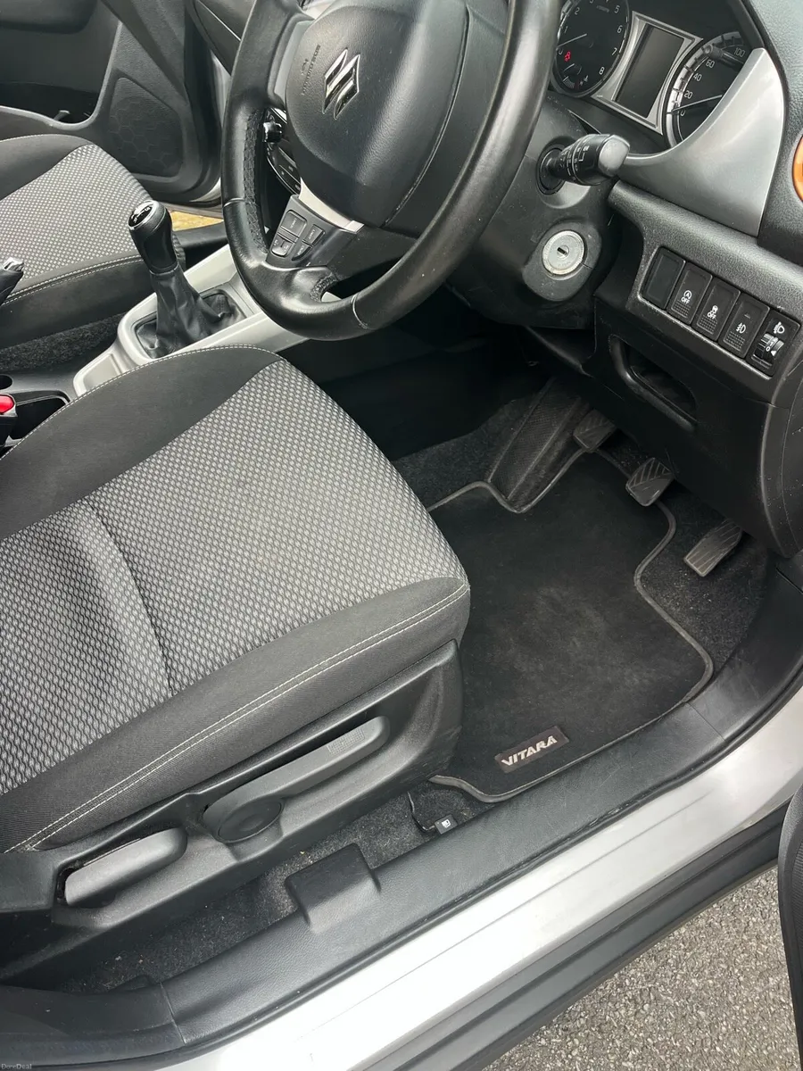 Suzuki Vitara GL *New NCT until SEPT 2027* - Image 5