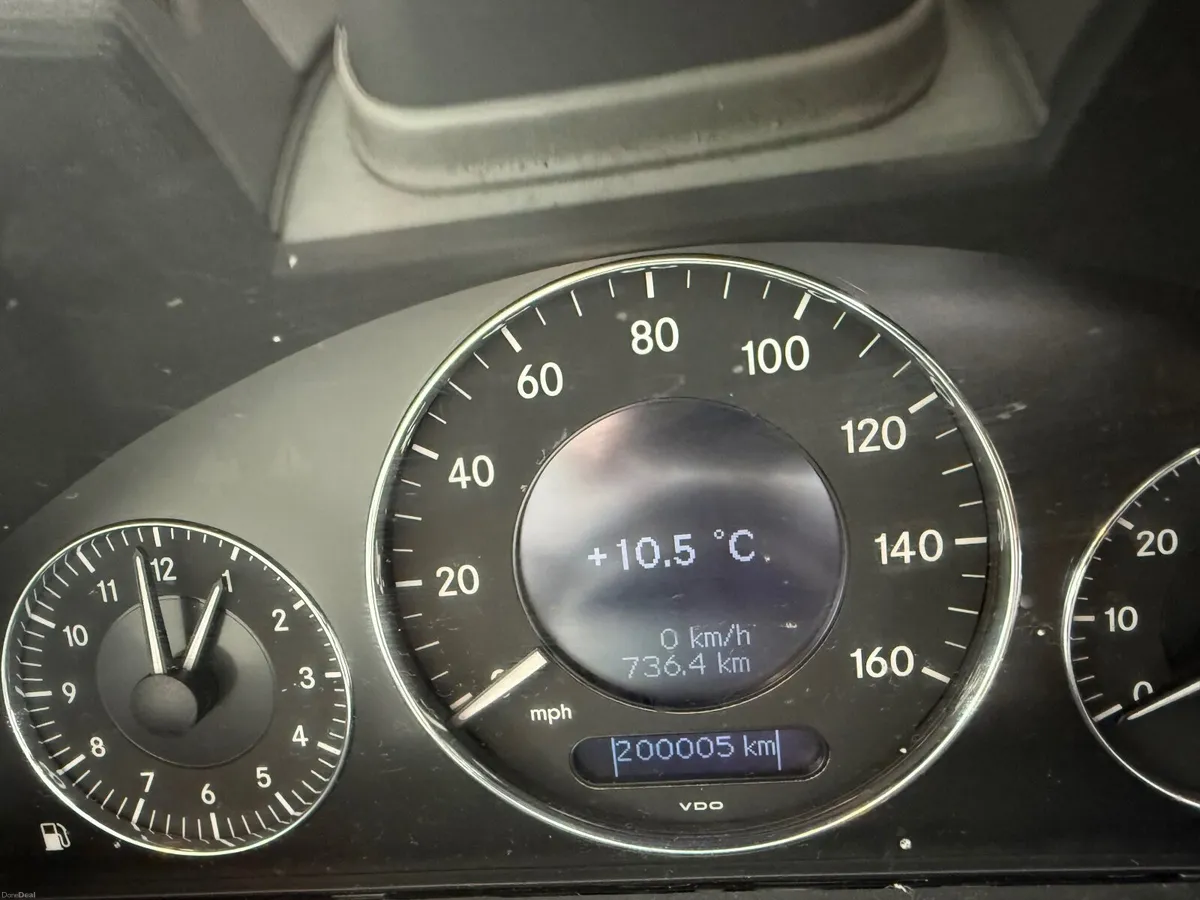 Mercedes-Benz E-Class 2006 - Image 1