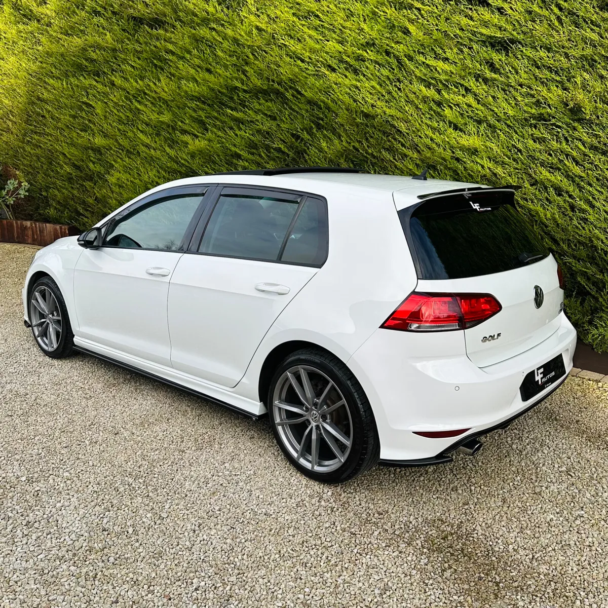 2016 VOLKSWAGEN GOLF R-LINE 1.2 - Image 4