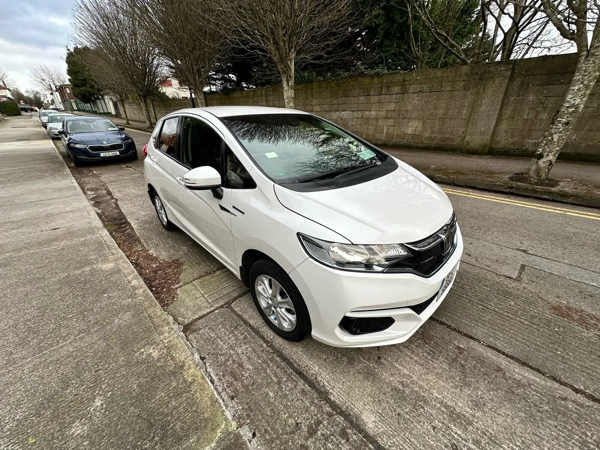 Honda fit 2019 (4 wheel drive) - Image 4