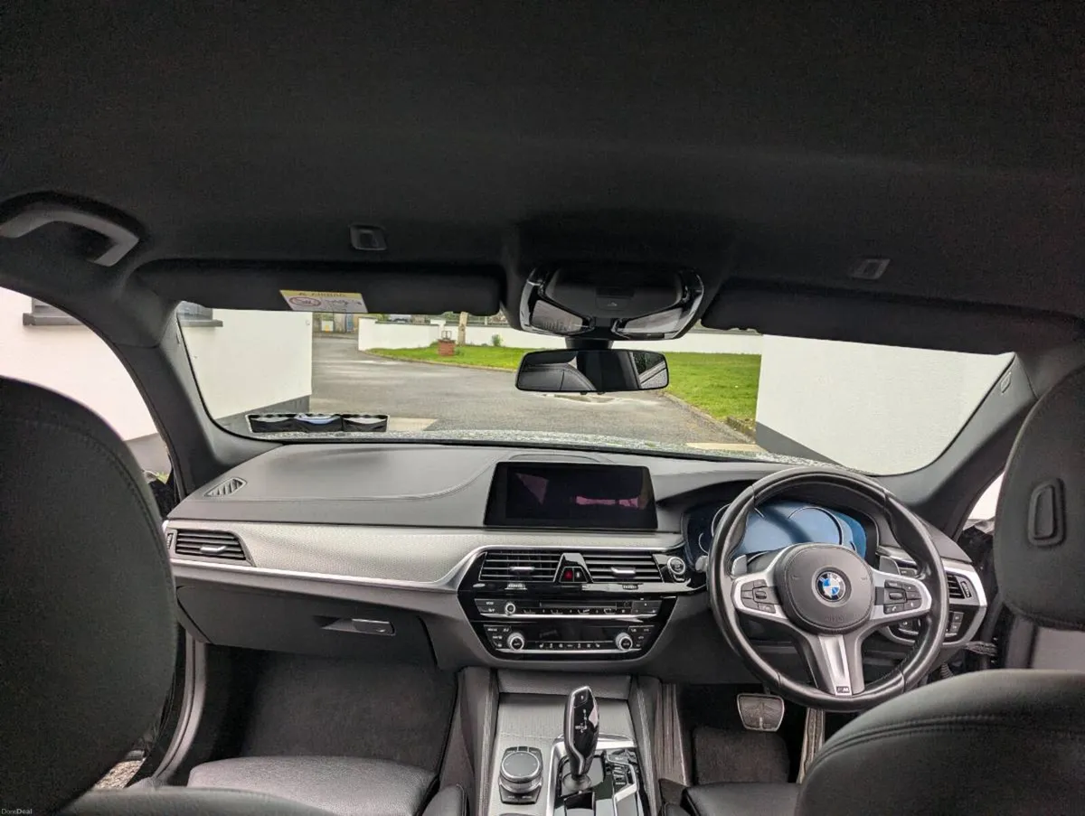 BMW 5-Series 2018 - Image 4
