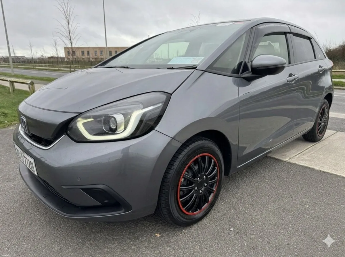 Honda Fit 1.5 Hybrid Automatic- VERY LOW MILAGE - Image 3