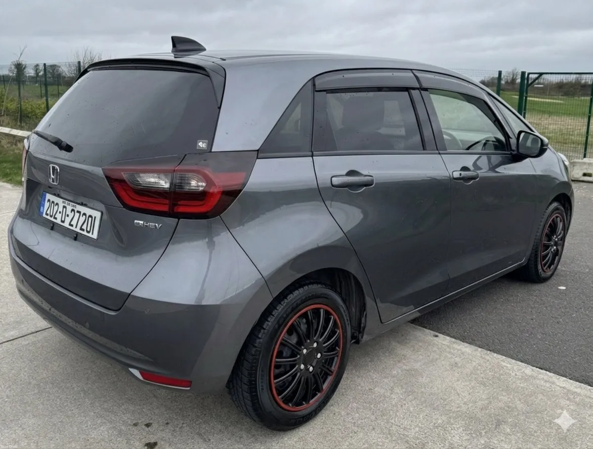 Honda Fit 1.5 Hybrid Automatic- VERY LOW MILAGE - Image 2