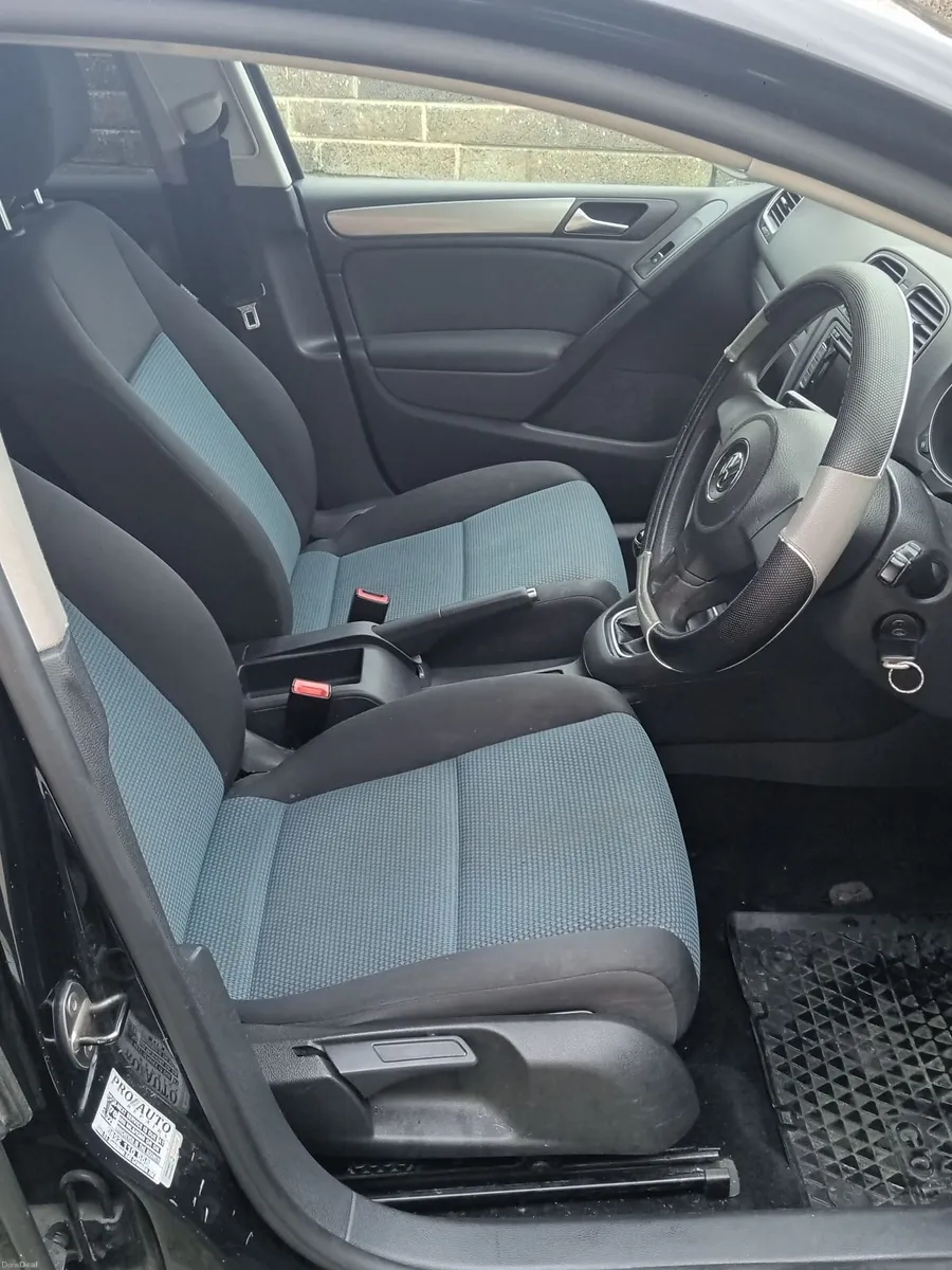 Volkswagen Golf 2011 - Image 3