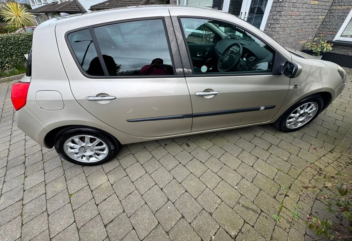 Renault Clio - Low Mileage - Image 2