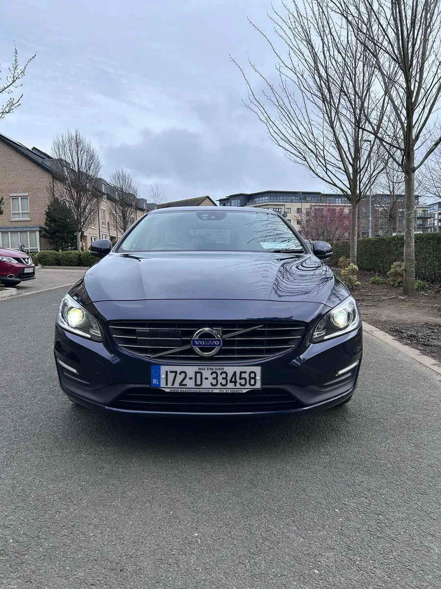 2017 Volvo V60 D4 SE Lux Nav Automatic - Image 3