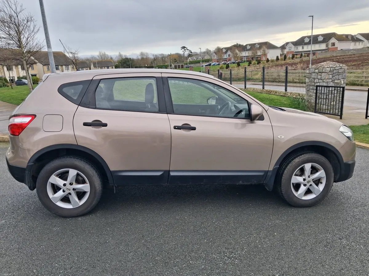 2013 Nissan Qashqai 1.6 Automatic LOW KM - Image 2