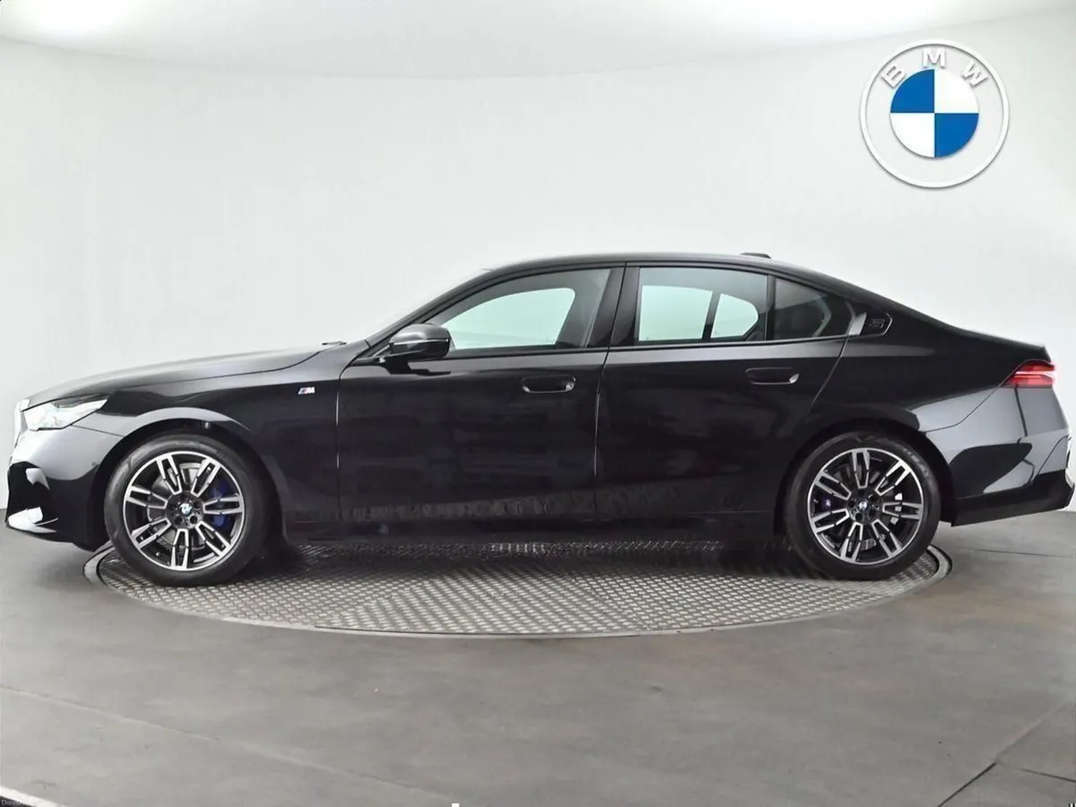 BMW 5-Series 520i M Sport Saloon - Image 3