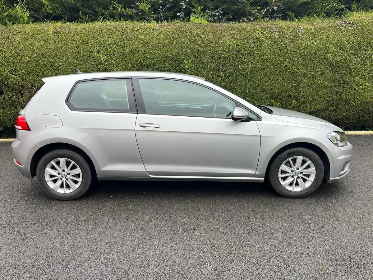 VW Golf 2019 1.6 Diesel - Image 2