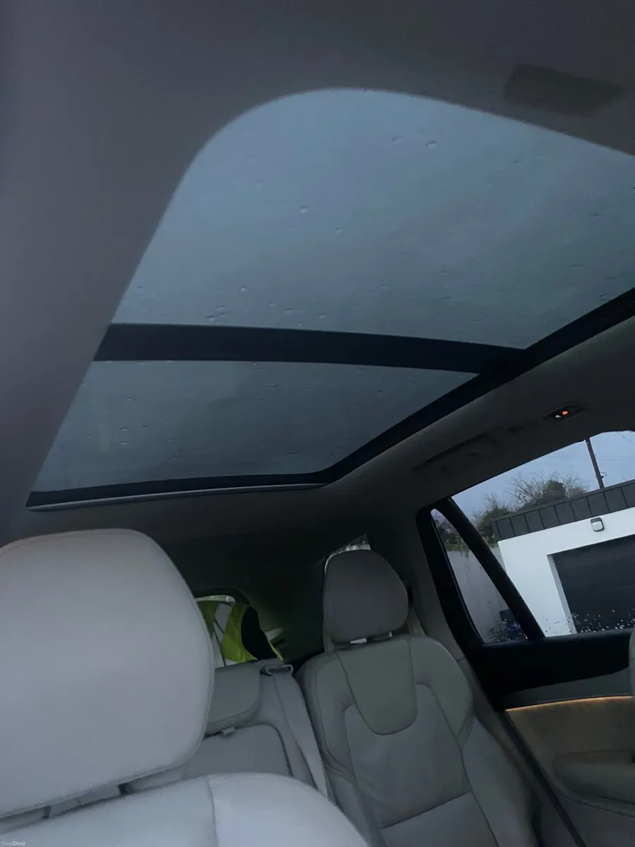 Volvo XC90 2019 - Image 2