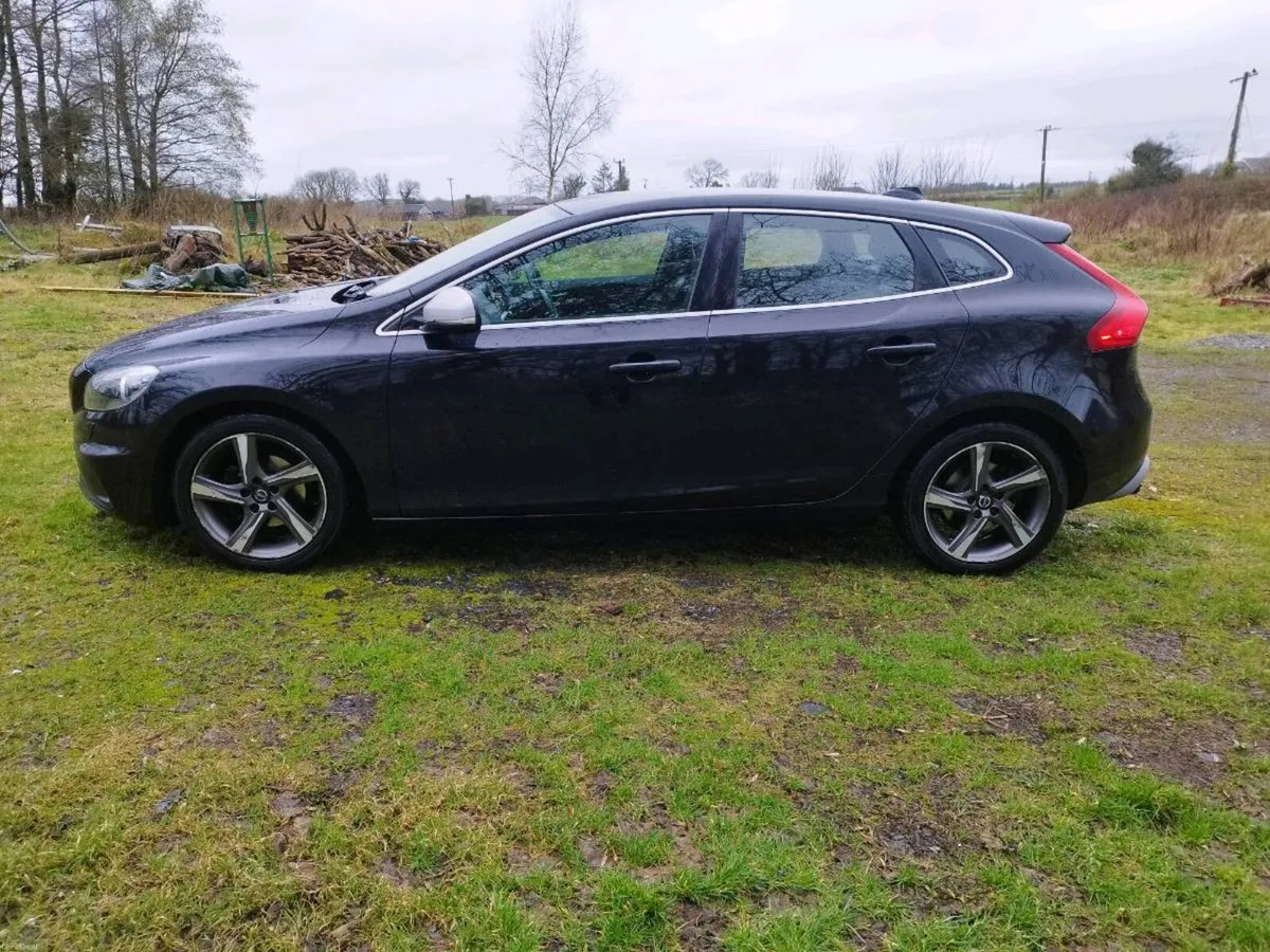 2015 Volvo V40 D2 R Design 1.6 Diesel 115bhp - Image 1