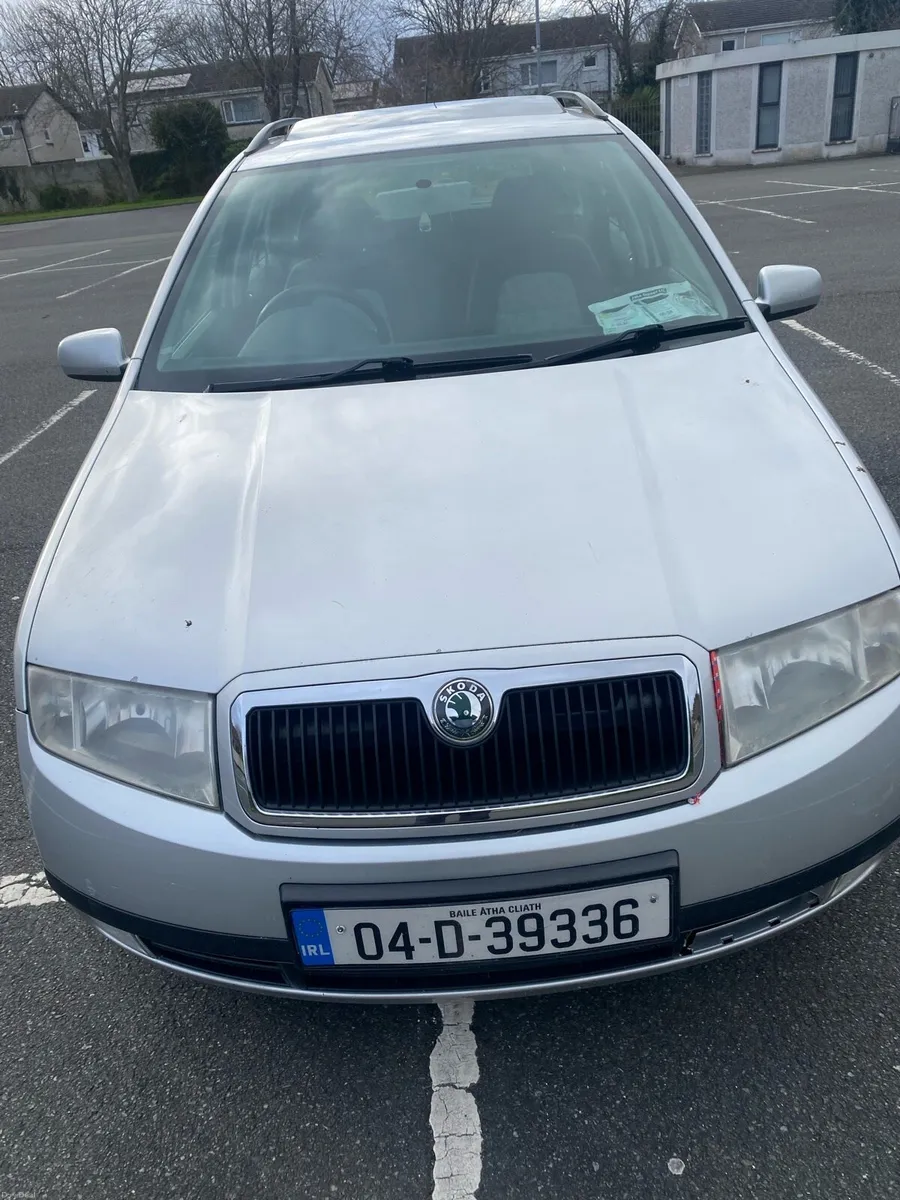 AUTOMATIC Skoda  fabia. Tax and test. - Image 1