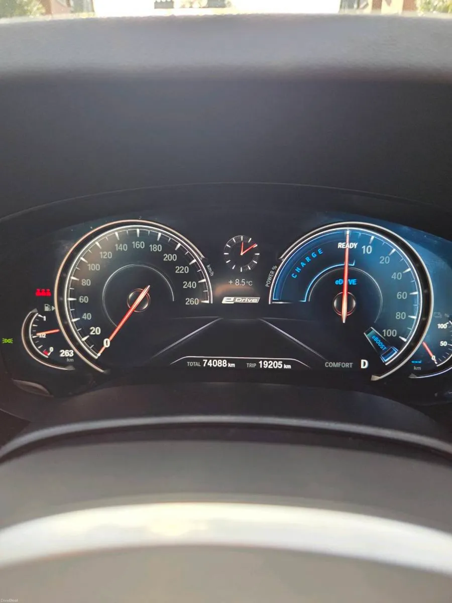 2017 BMW 530e (G30) M Sport - Image 4