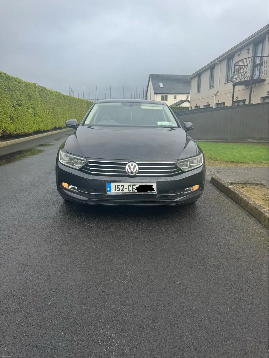 Volkswagen Passat 2.0 - Image 1