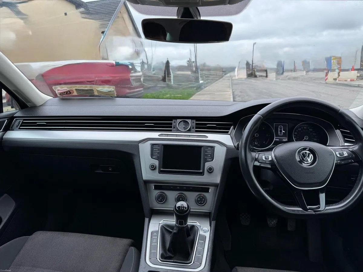Volkswagen Passat 2.0 - Image 4