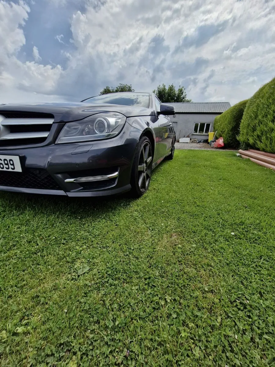 Mercedes-Benz C-Class 2012 - Image 2