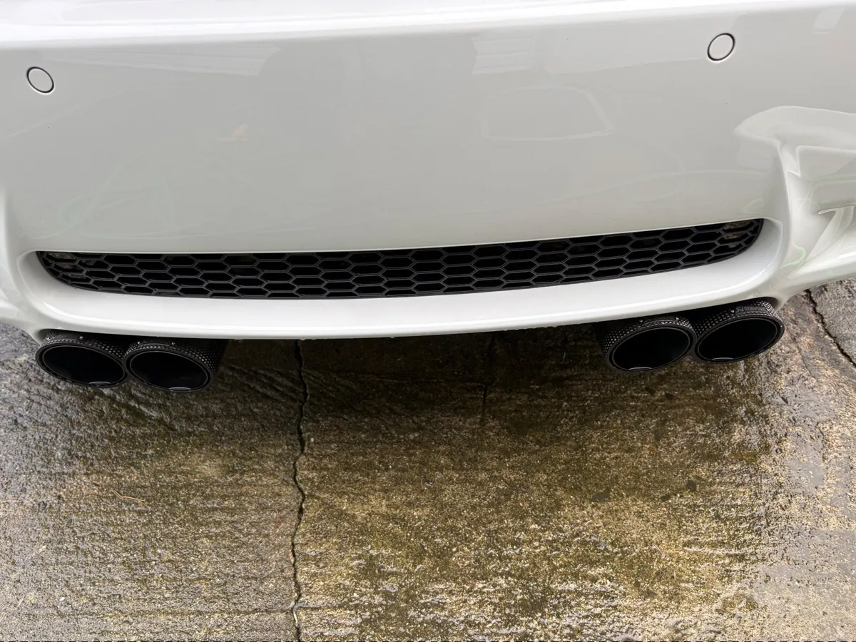 BMW M3 E92 Manual | Karbonius | Akrapovic - Image 3