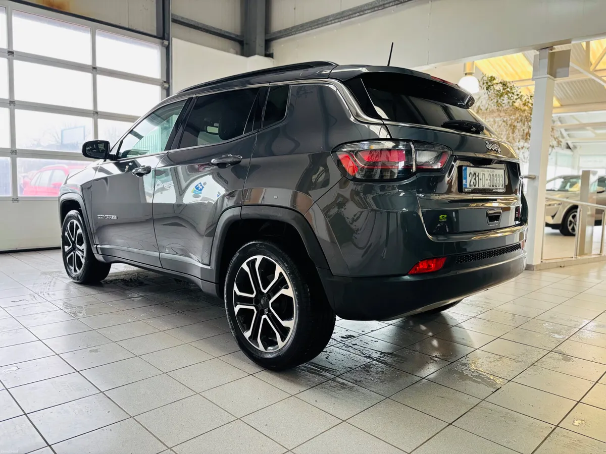 Jeep Compass 2023 Limited Automatic Hybrid - Image 4