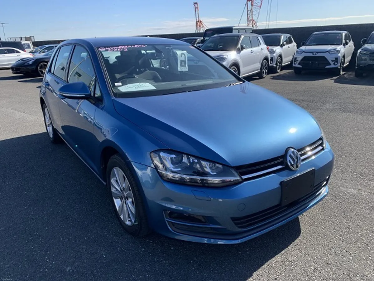 151 Volkswagen Golf 1.2 TSI Comfortline - Image 1