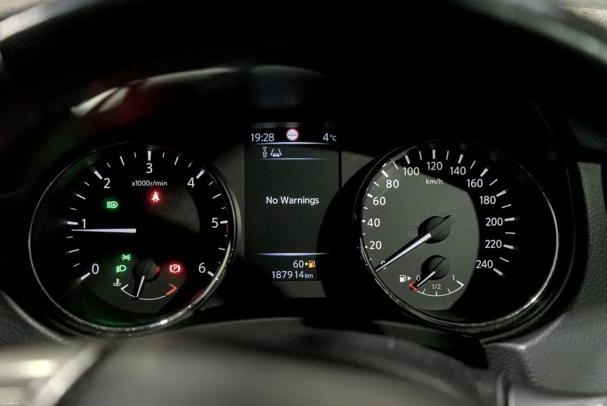 2014 Qashqai - New NCT&Tax, Full service history - Image 3