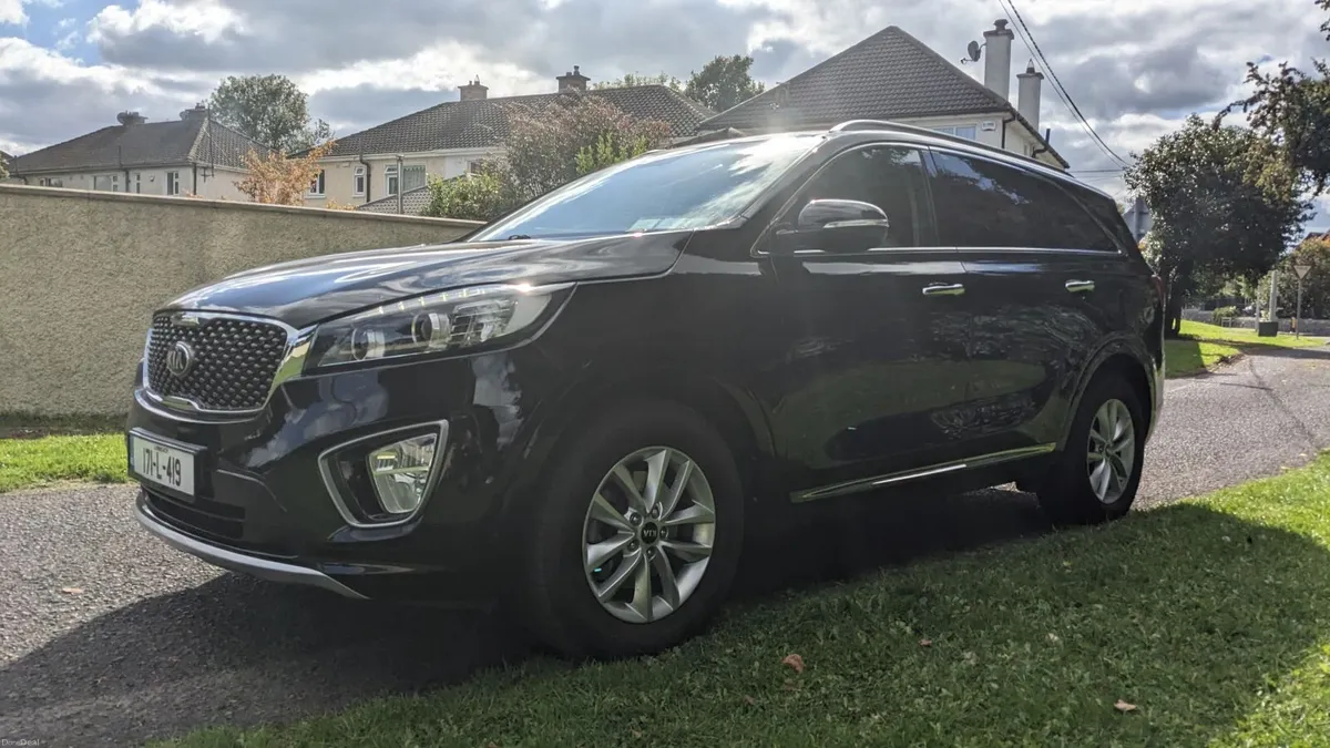 2017 Kia Sorento  2.2 CRDI  7 seater - Image 2