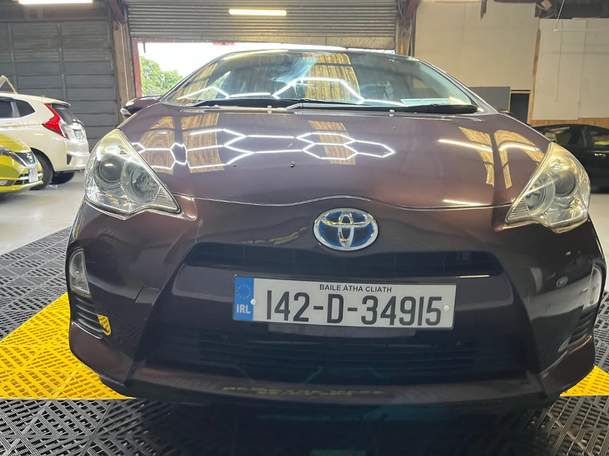 Toyota Aqua 2014 hybrid - Image 3