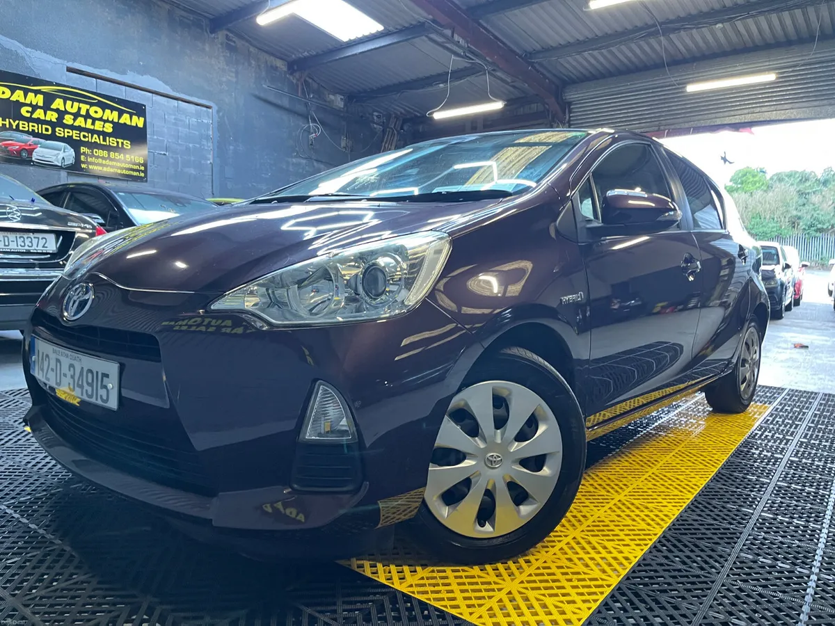 Toyota Aqua 2014 hybrid - Image 2