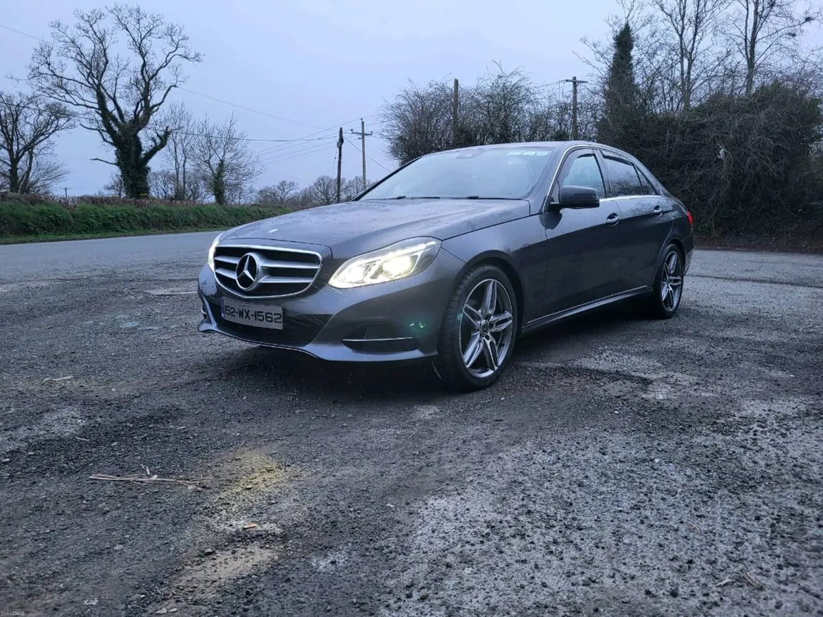 2015 Mercedes Benz E220 - Image 3