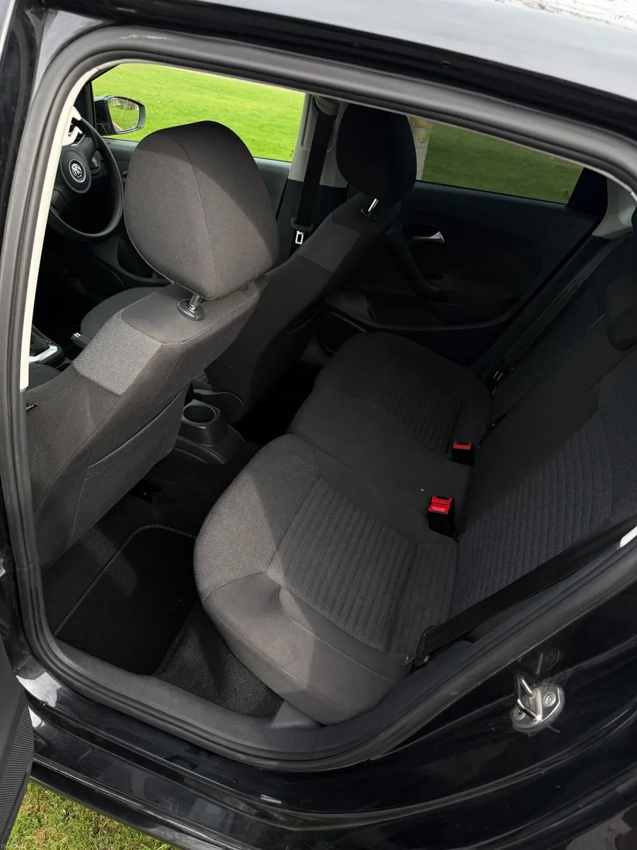 Volkswagen Polo 2012 Automatic - Image 3