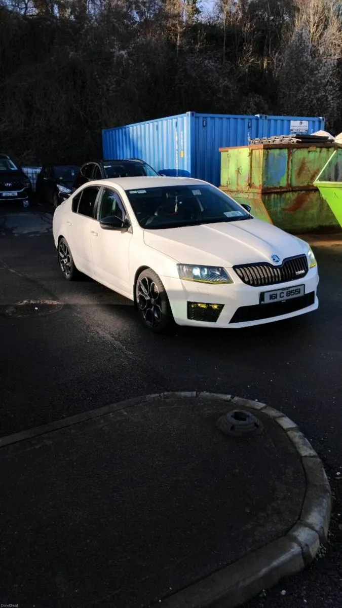 Skoda Octavia VRS CHALLENGE PACK 2.0TDI - Image 4