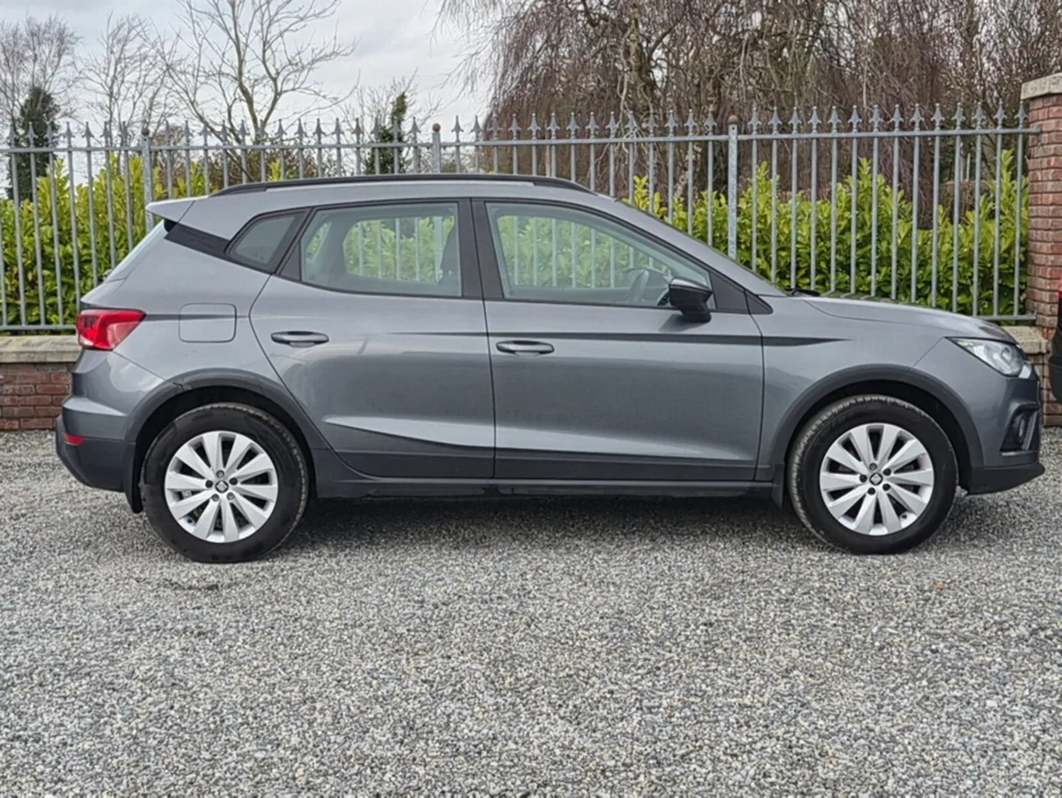 SEAT Arona SE model 1.6 Diesel 95 BHP with Towbar - Image 4