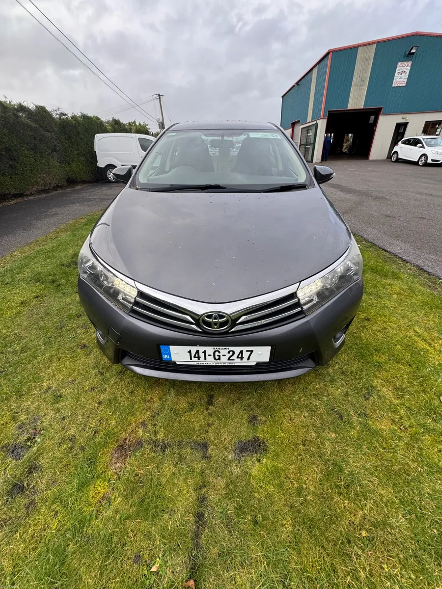 Toyota Corolla 2014 - Image 1