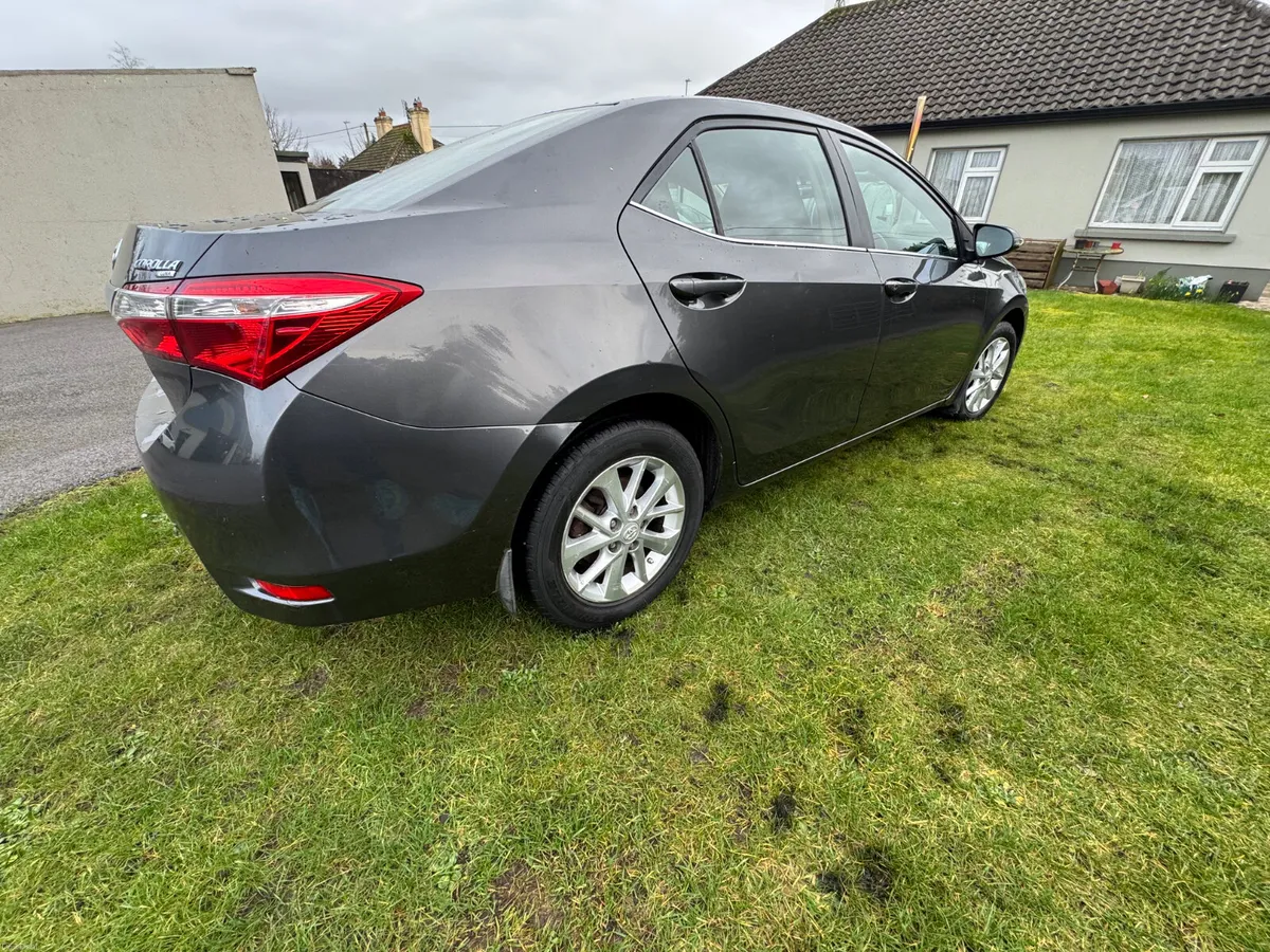 Toyota Corolla 2014 - Image 3