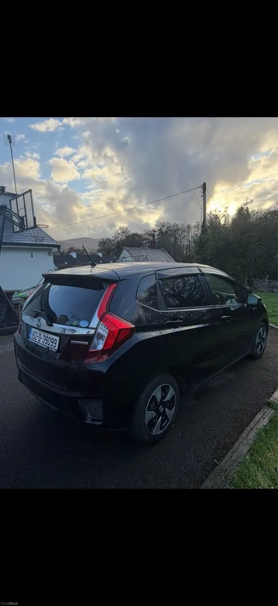 2015 Honda Fit: Tax and NCT - Excellent Condition - Image 3