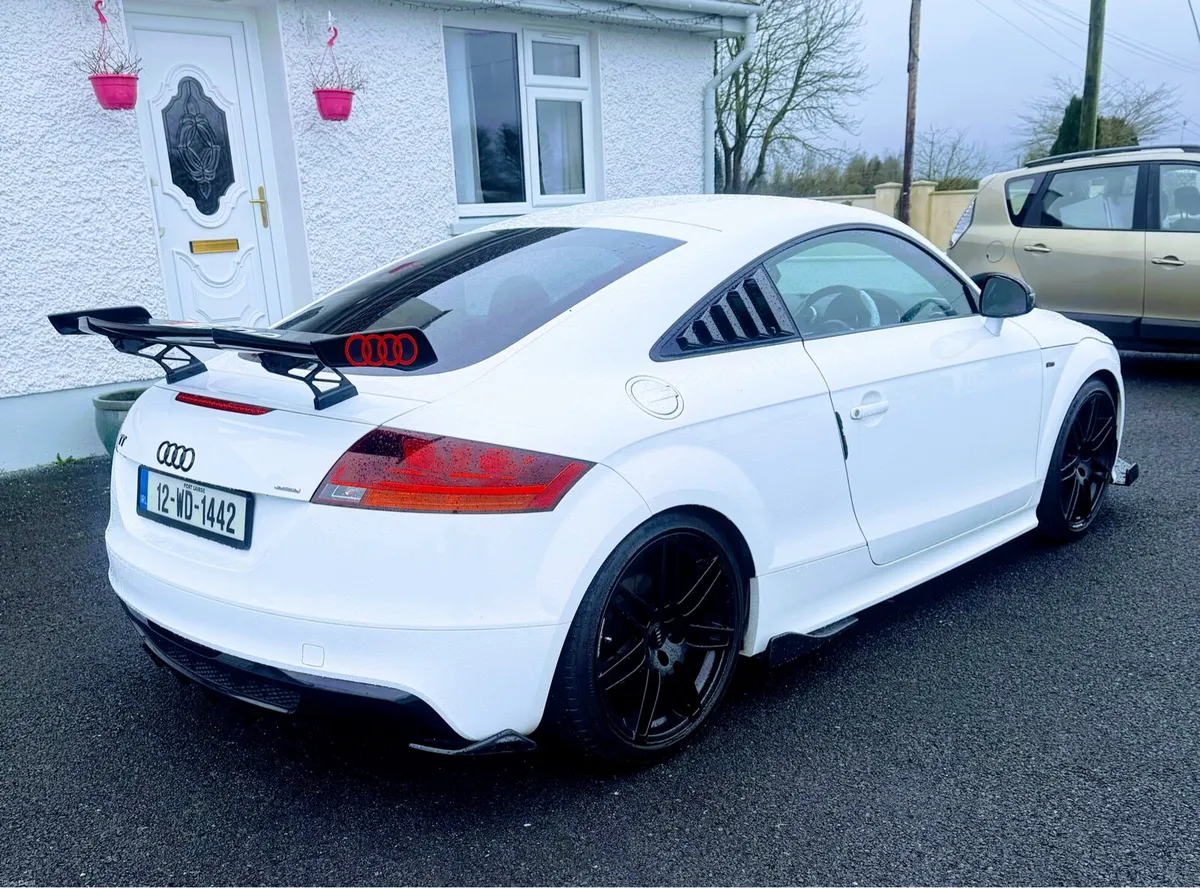 AUDI TT S-LINE  BLACK EDITION - Image 2
