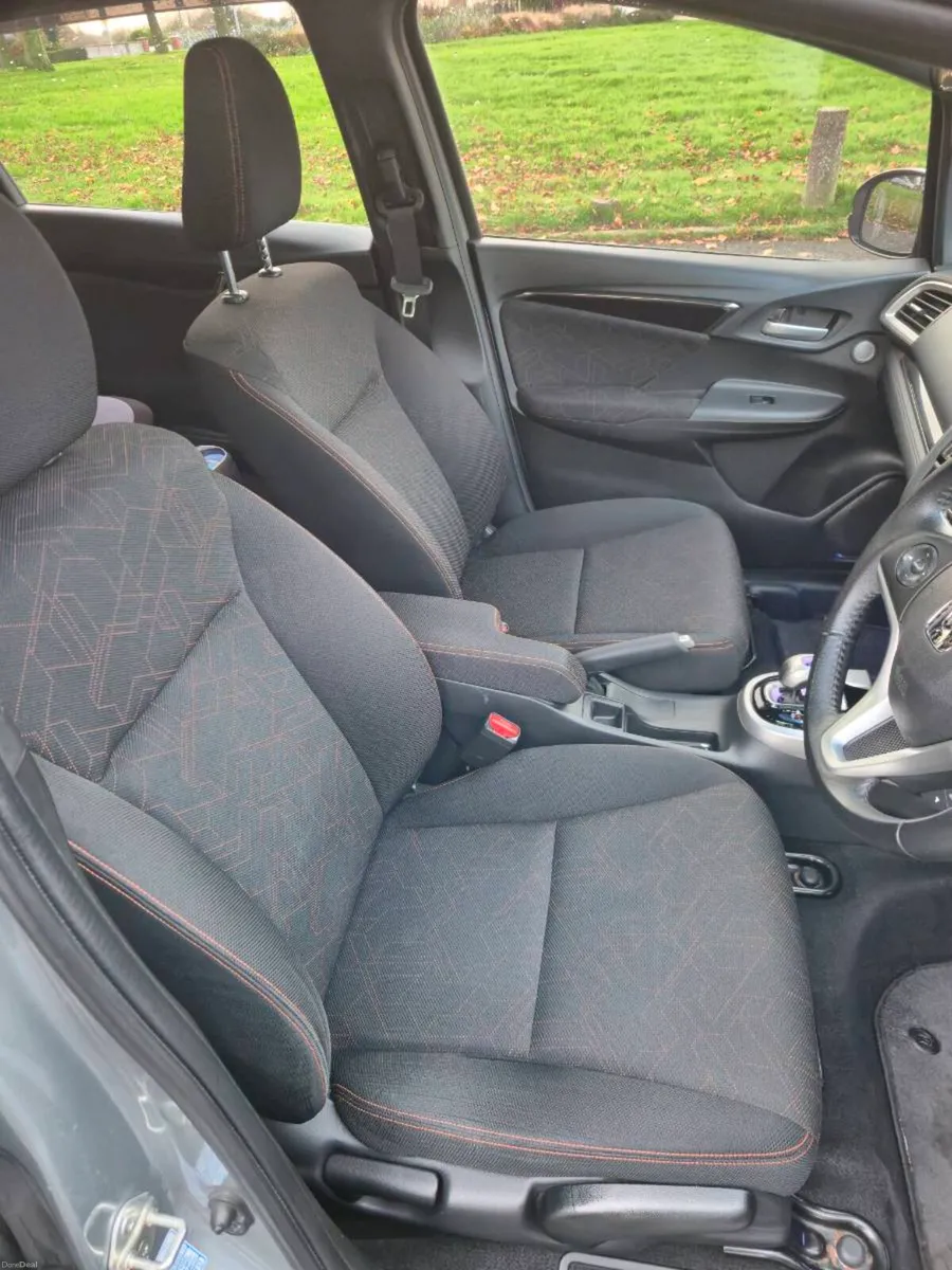 Honda fit 2015 hybrid Rs - Image 3