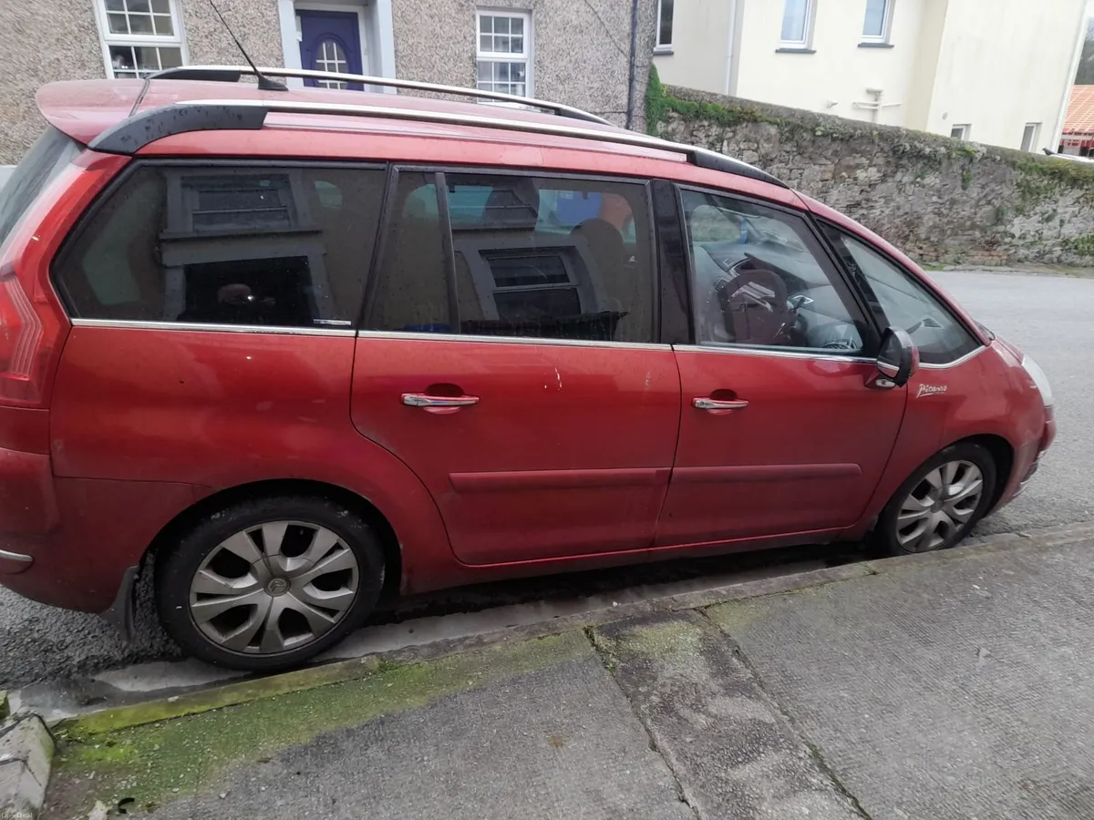 Citroen C4 Picasso 2011 - Image 1