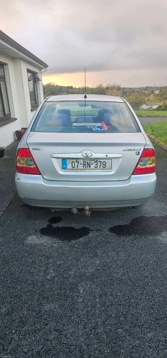 Toyota corolla - Image 4