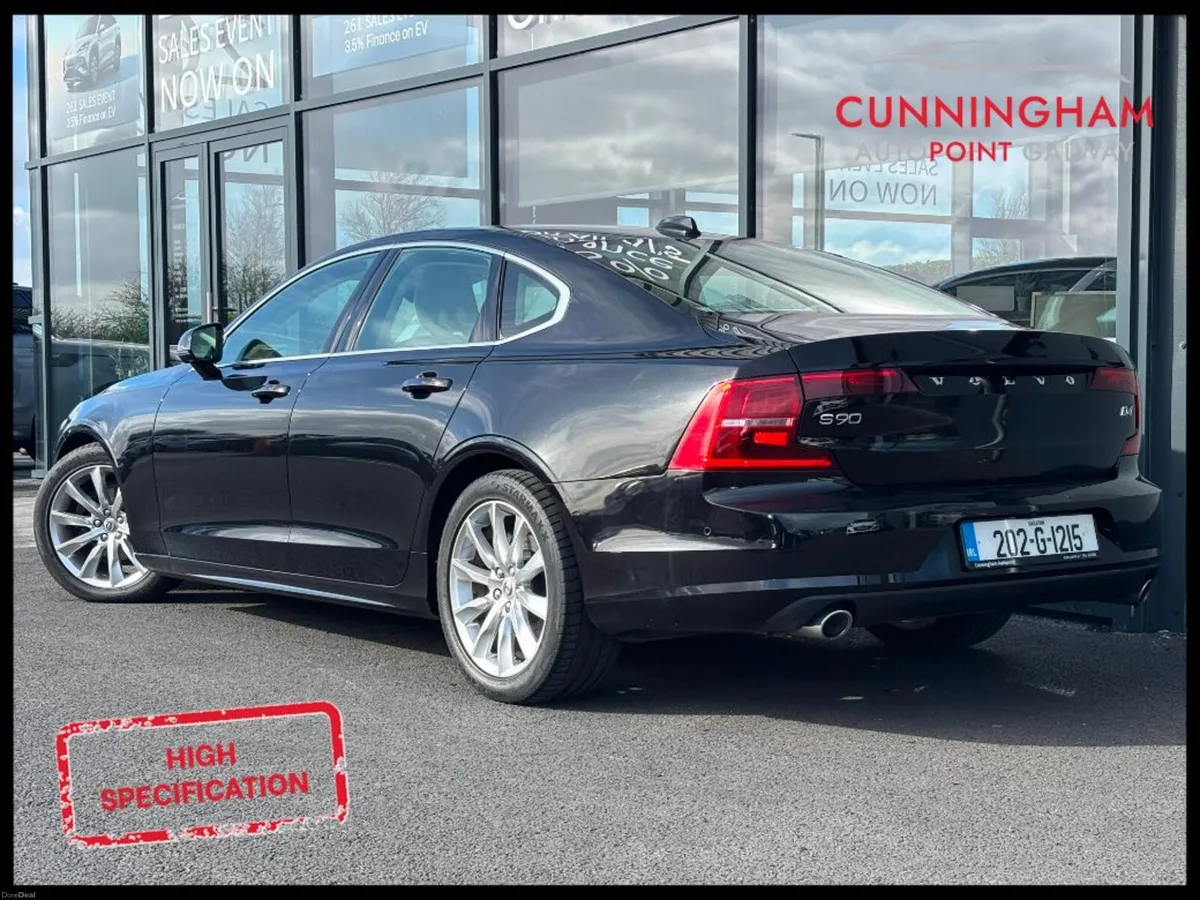 Volvo S90 D4 Momentum Auto [Sunroof] - Image 2