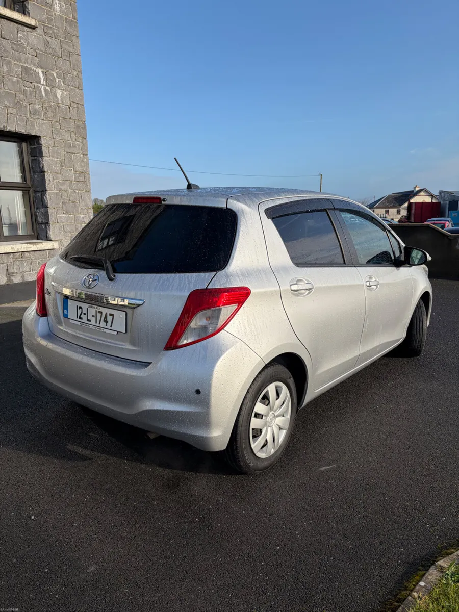 Toyota Vitz 2012 - Image 4
