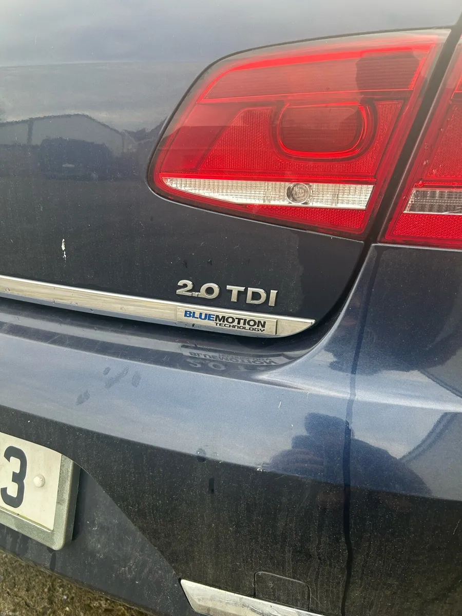 Volkswagen Passat - Image 3