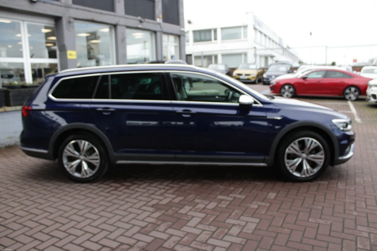 2019 VW PASSAT ALLTRACK - Image 3