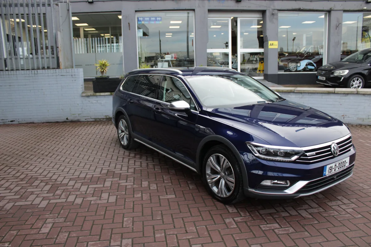 2019 VW PASSAT ALLTRACK - Image 1