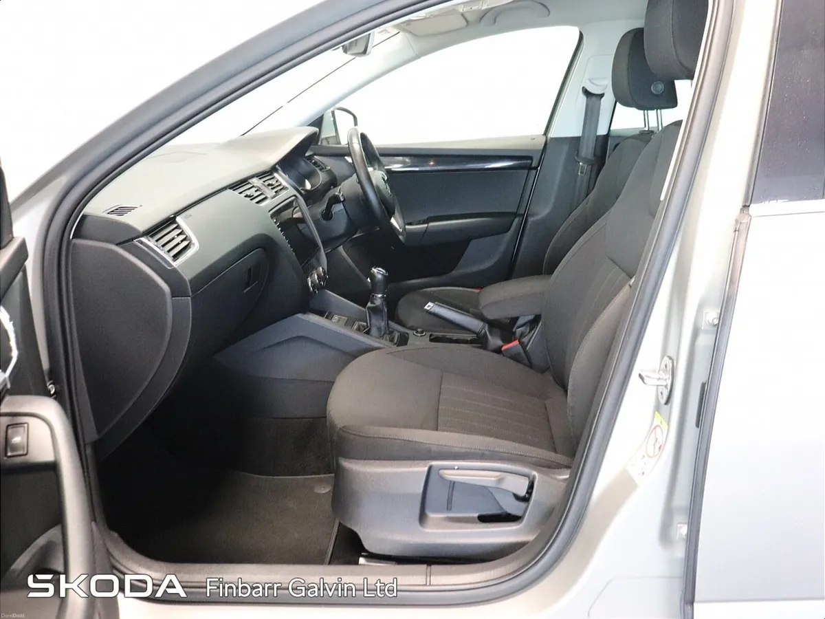 Skoda Octavia STYLE 1.6TDI 115HP - Image 4