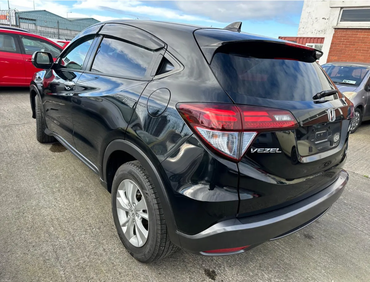 14 HONDA VEZEL 1.5 HYBRID/ New Nct/ warranty - Image 4