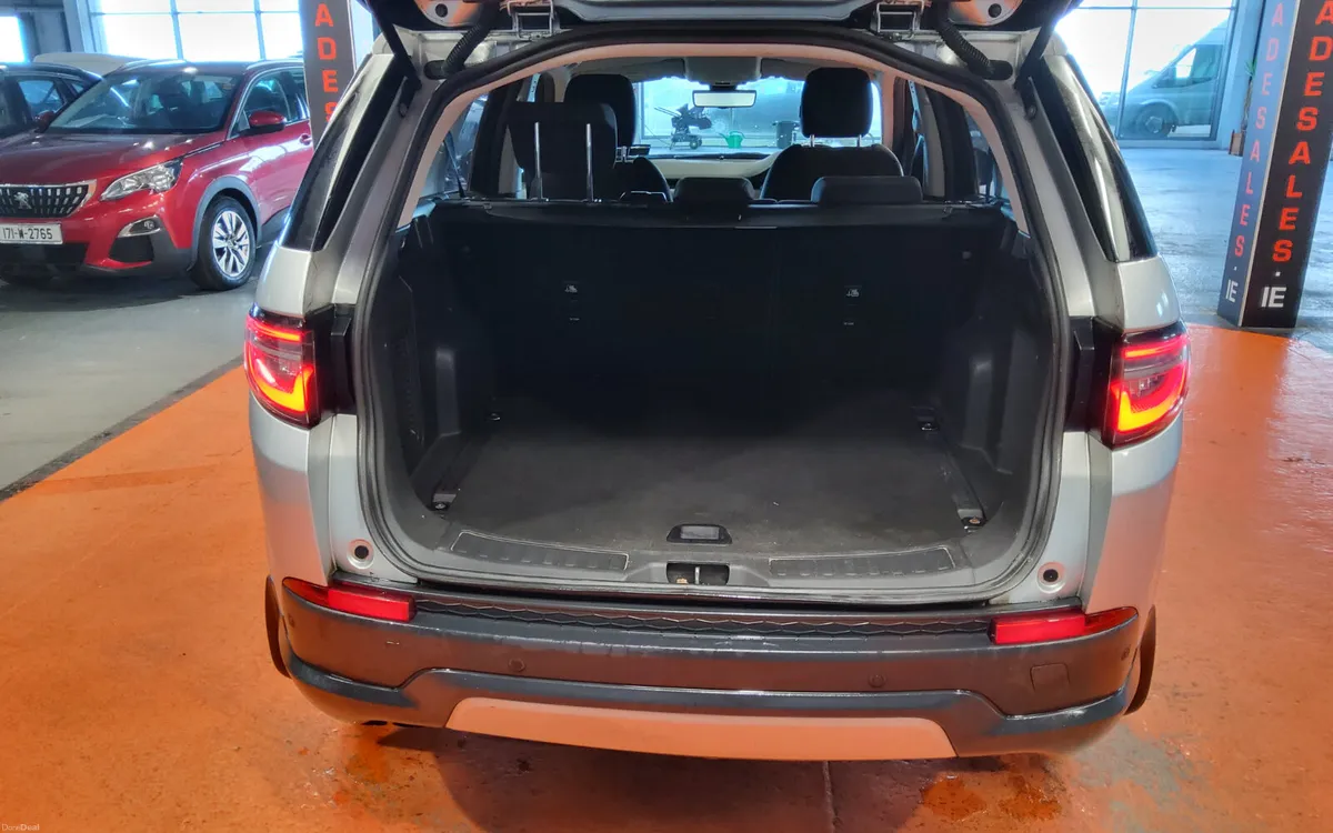 Land Rover Discovery Sport 2020 - Image 4