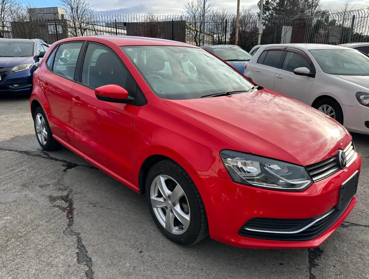 2015  VOLKSWAGEN POLO Auto/only 69k km/ warranty - Image 1