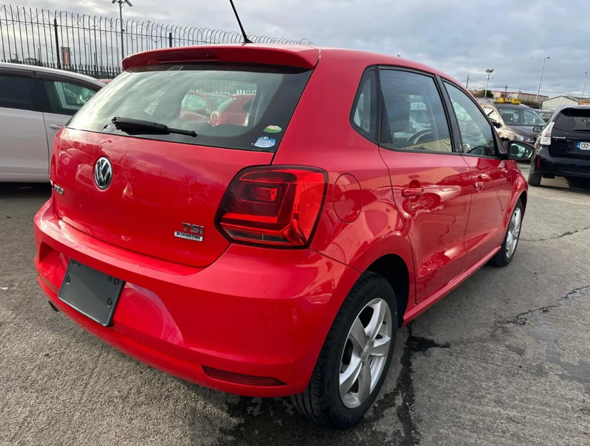 2015  VOLKSWAGEN POLO Auto/only 69k km/ warranty - Image 4
